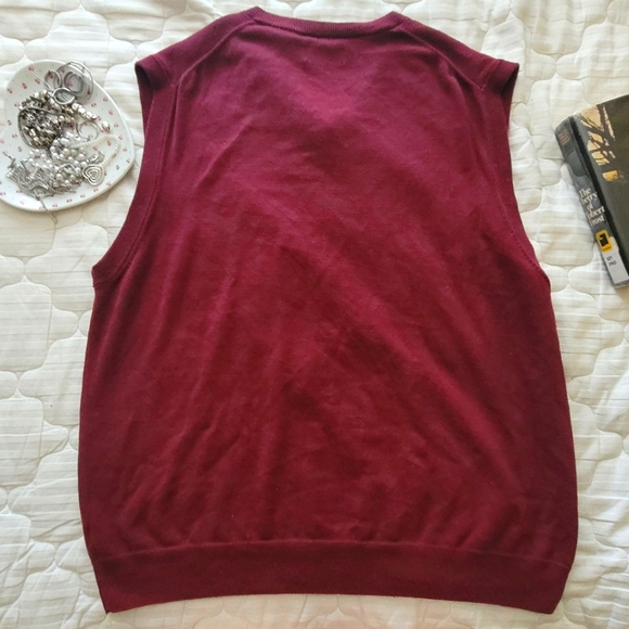 CHAPS XL BURGENDY RED SWEATER VEST - Picture 2 of 4